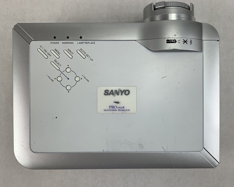 Sanyo PLC-XU86 LCD Projector – Parts or Repair Bad Lamp