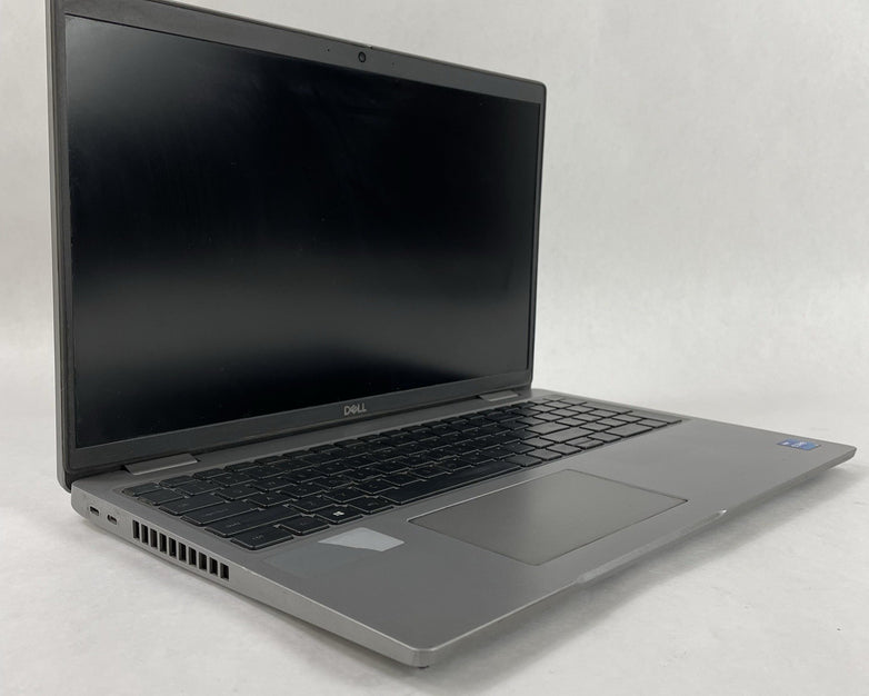 Dell Latitude 5520 15.6" i5-1135G7 1.40 GHz 8 GB RAM No SSD/OS/AC - Bad Paint