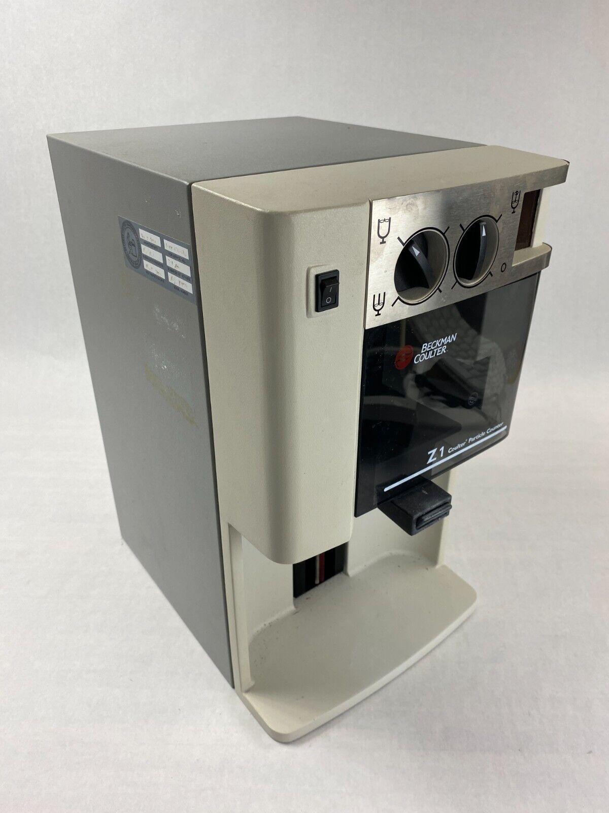 Beckman Coulter Z1 Coulter Particle Counter 6605698 W/ Controller