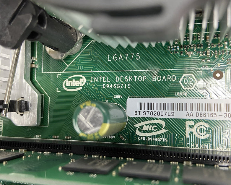 Intel D946GZ Motherboard Intel Pentium D 3.2GHz 2GB RAM w/IO Shield