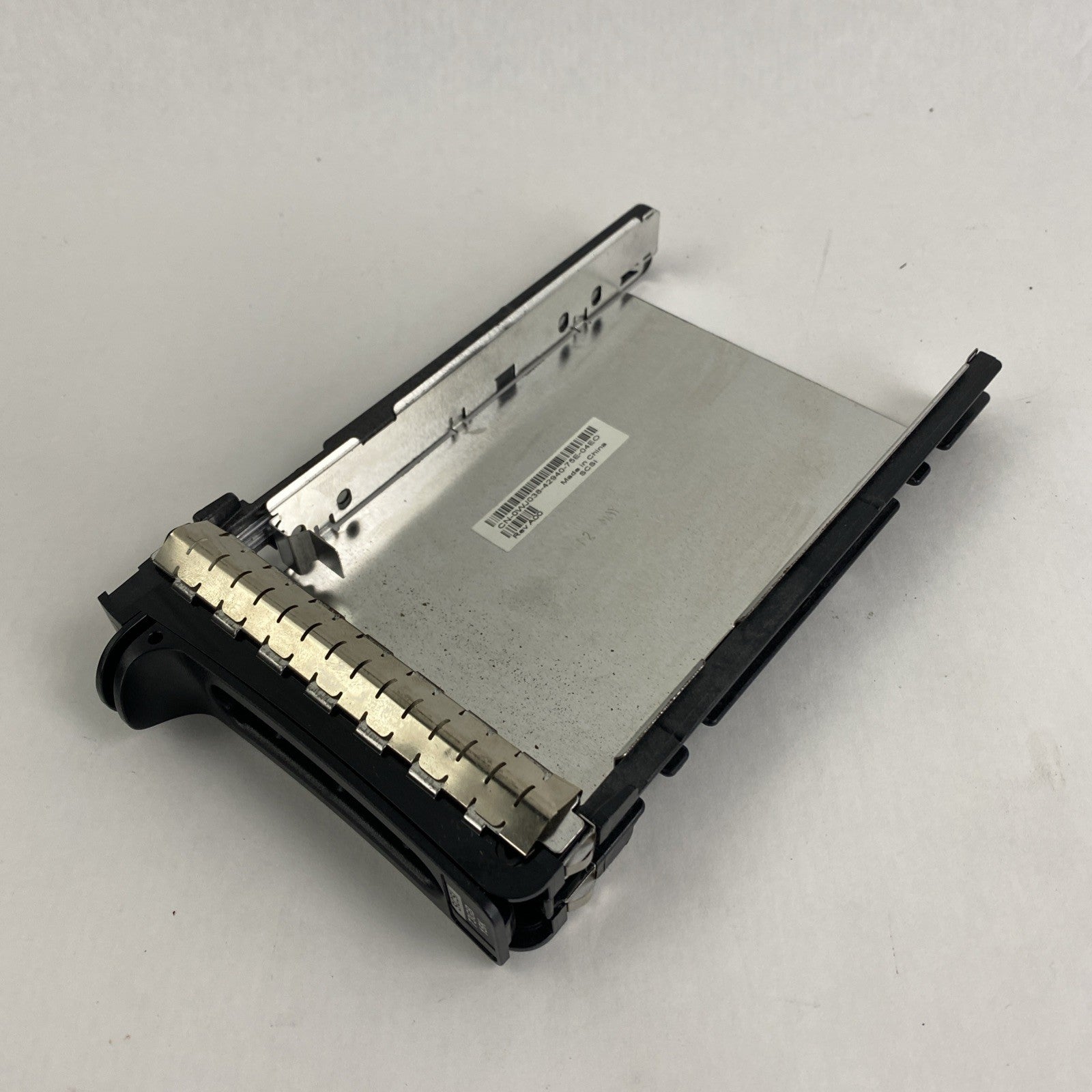 Dell WC966 SCSI 3.5" Hard Drive Tray Lot of 33