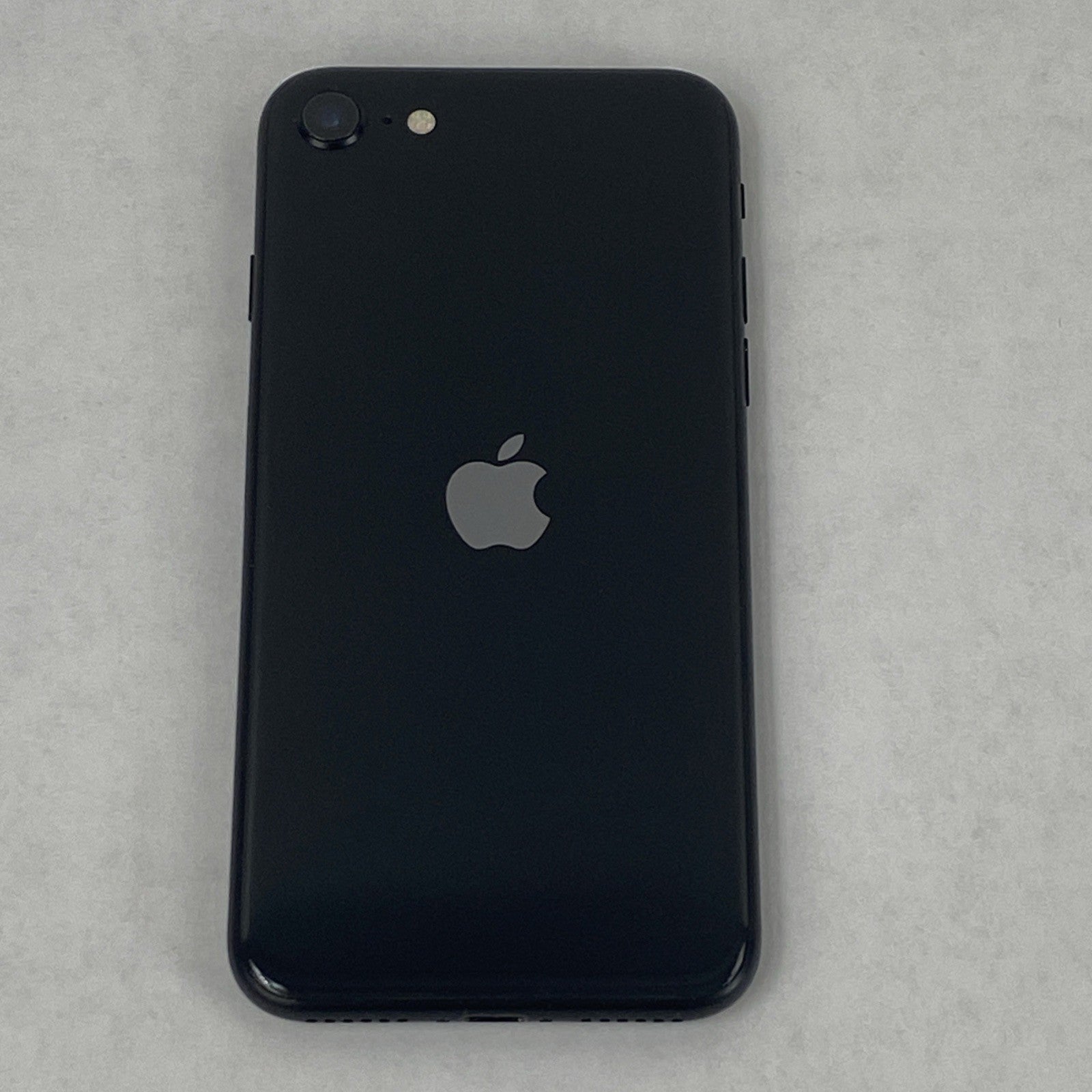 Apple iPhone SE 2nd Gen A2275 64GB Unlocked 4.7" Black IOS 26.5 -Service Battery15