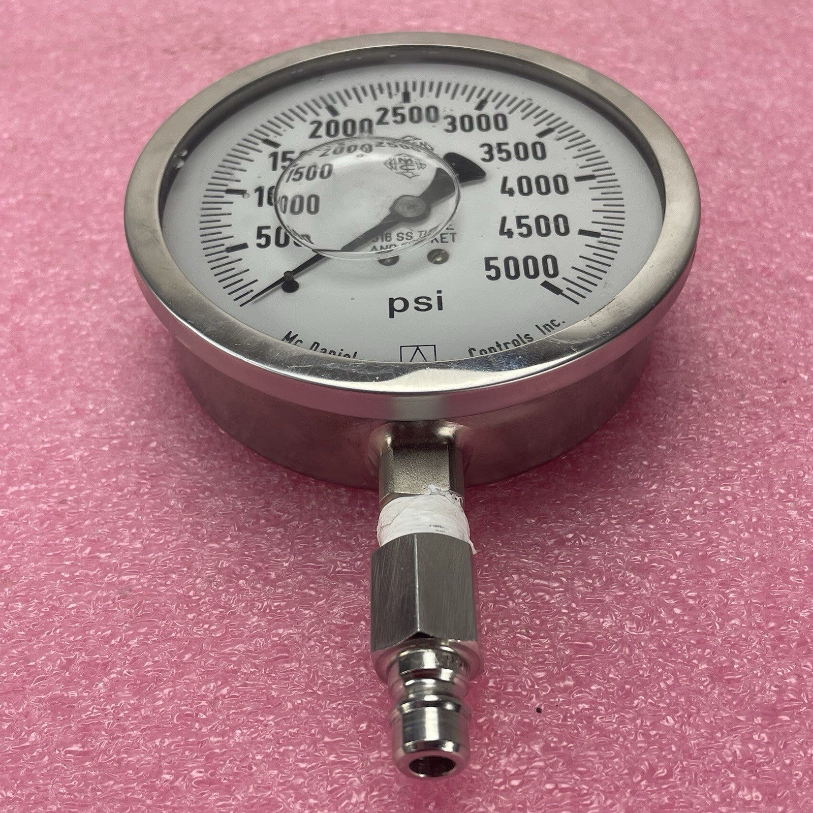 McDaniel Controls  Gauge 0-5000PSI 4 IN Face1