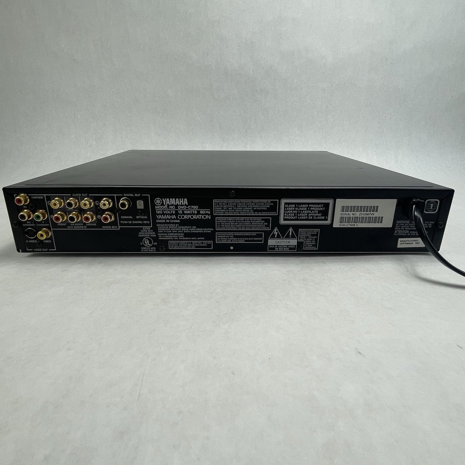 Yamaha  DVD-C750 DVD Player 5-Disc Progressive Scan Natural Sound