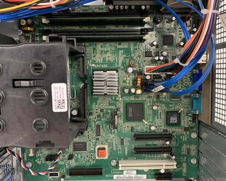Dell Poweredge Server Desktop T100 Pentium E2220 2.4 GHz 2 GB Ram No OS No HDD
