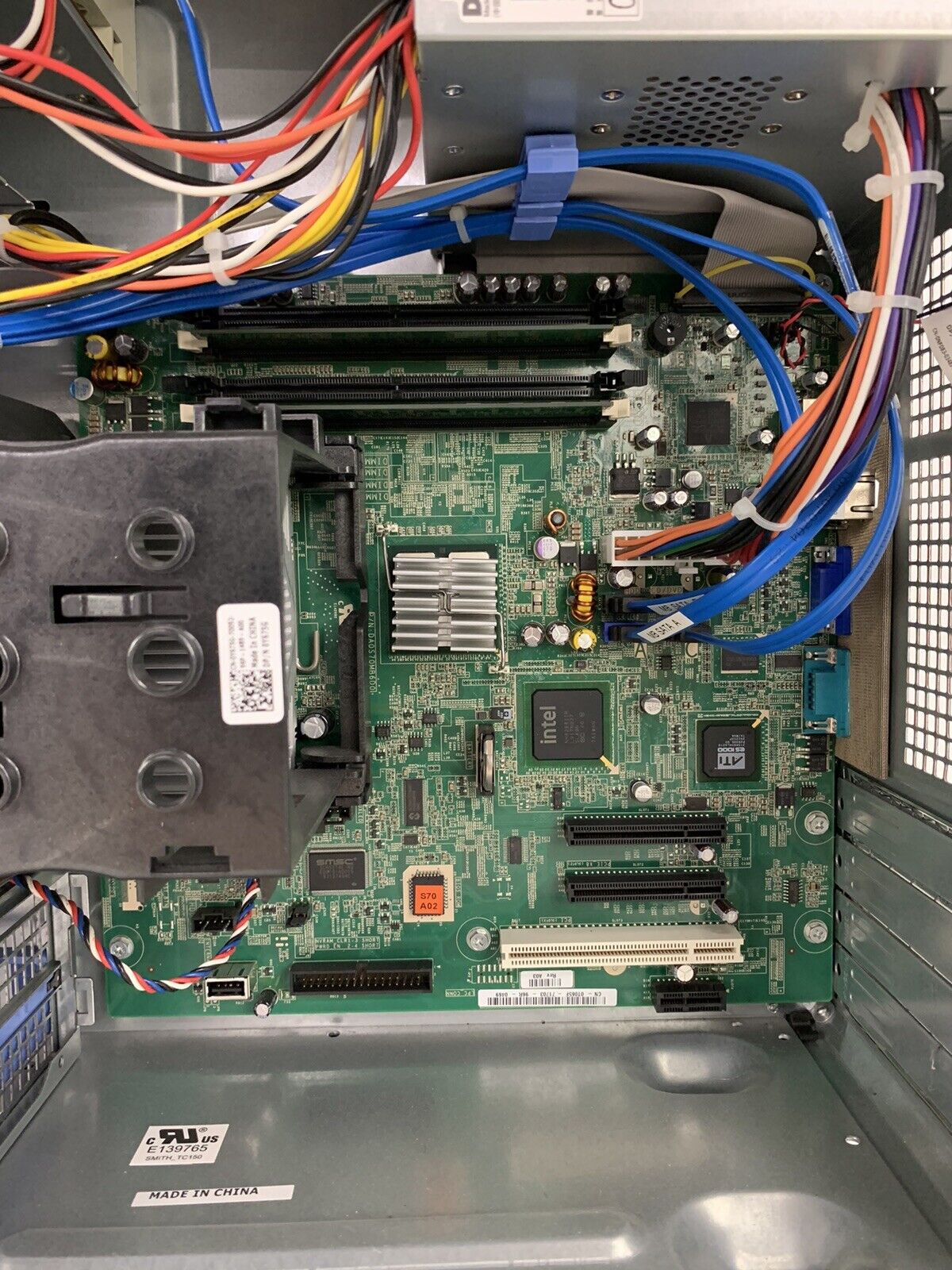 Dell Poweredge Server Desktop T100 Pentium E2220 2.4 GHz 2 GB Ram No OS No HDD