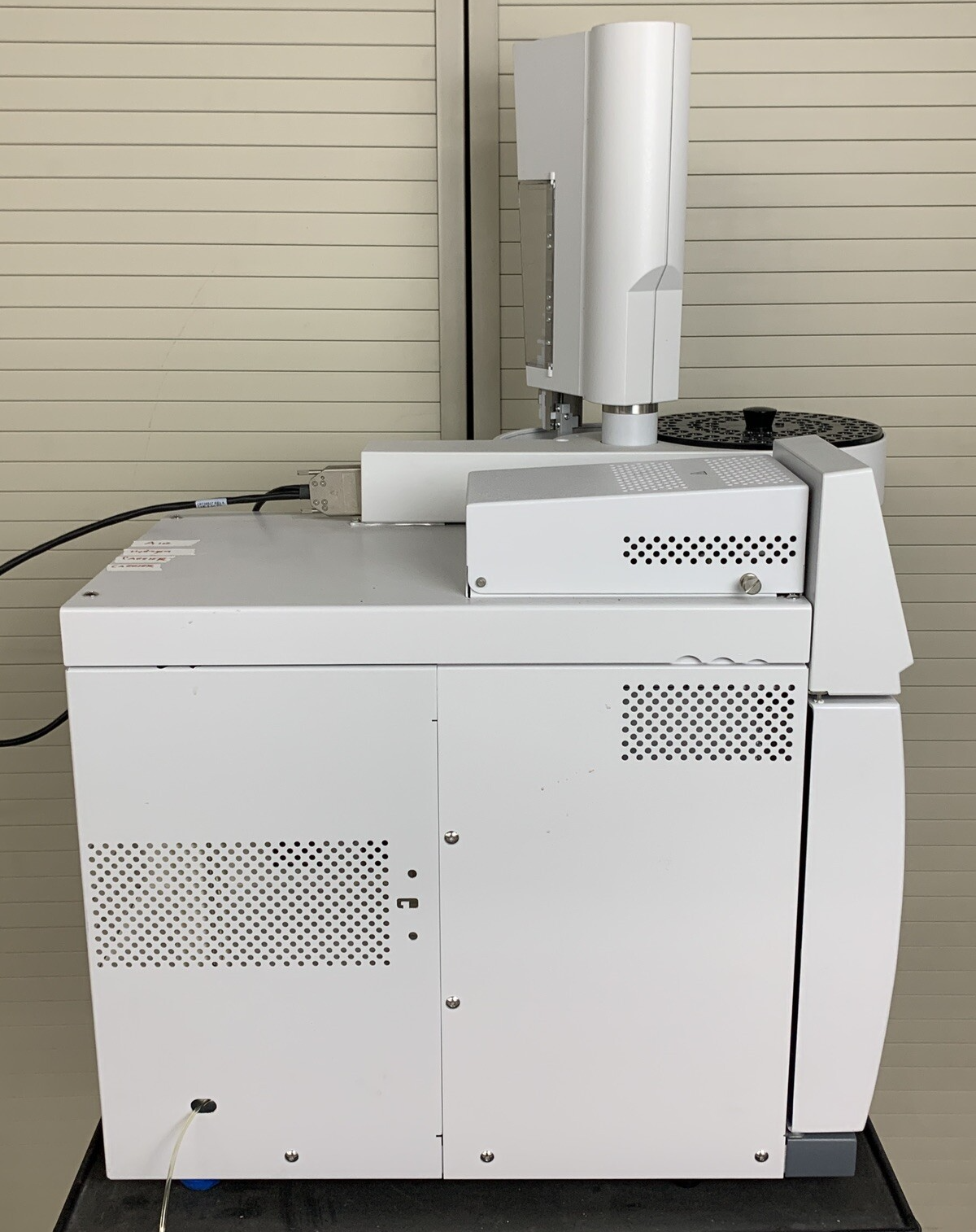 Bruker 430-GC Gas Chromatograph w/ Varian CP8400 Autosampler Powers Tested
