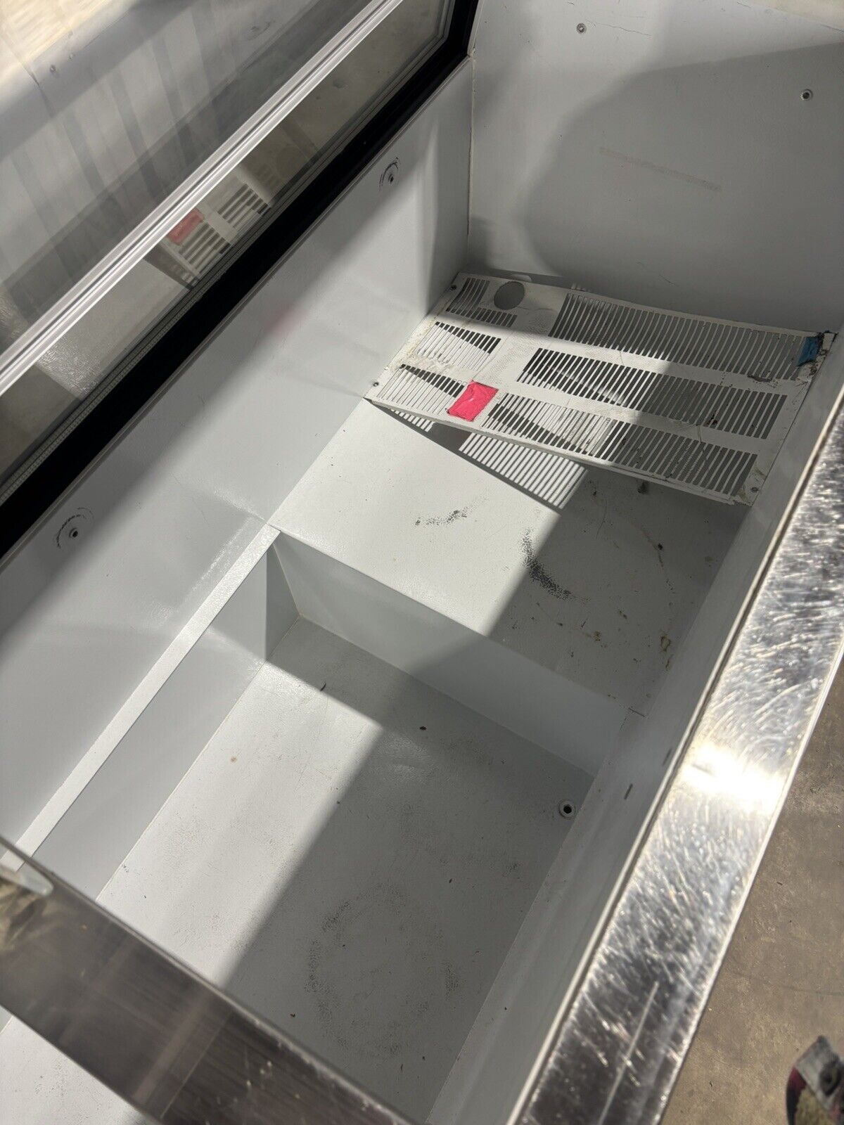 Master-Bilt DD-88L Ice Cream Dipping Display Station Freezer No Compressor