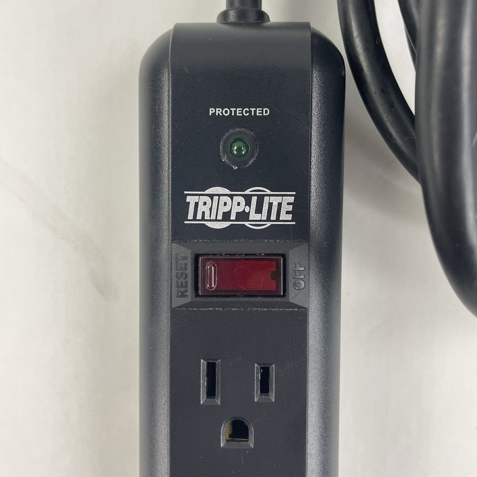 Tripp-Lite TLP712B 7 Outlet Surge Protector Tested2