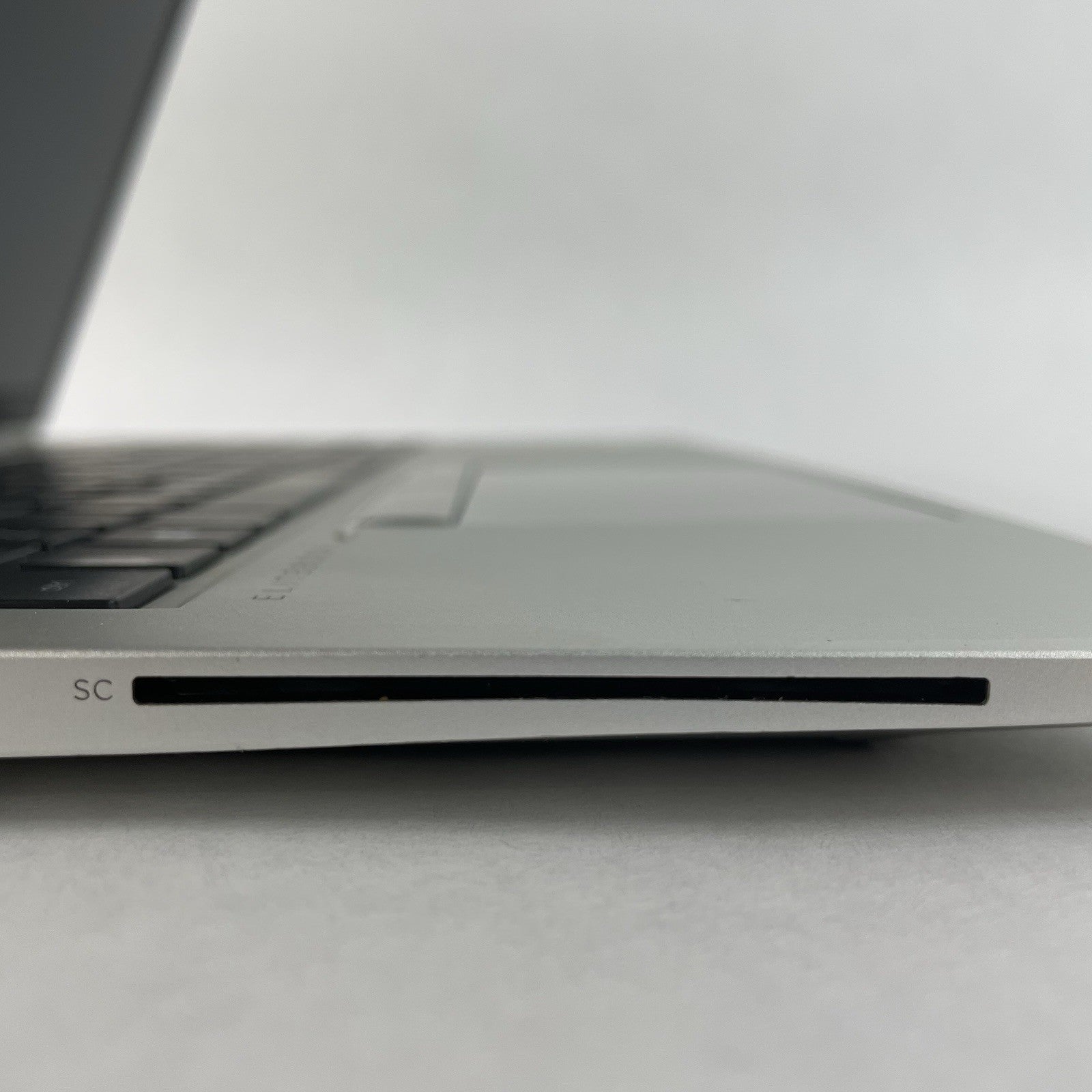 HP EliteBook 850 G8 15.6" i5-1145G7 2.60 GHz 8 GB RAM No SSD/OS/AC - Bad USB5