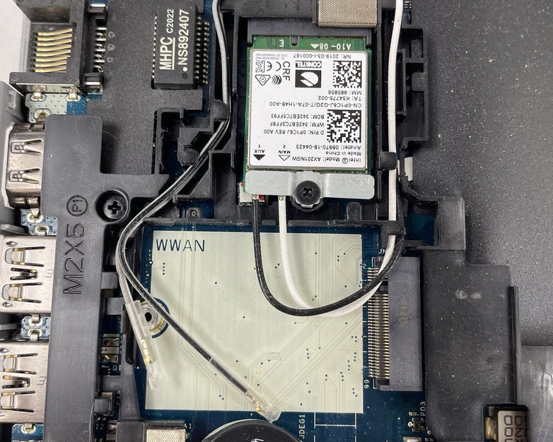 Dell Latitude 5510 15.6" i5-10210U 1.6GHz 8GB RAM No SSD/OS/AC/Batt - Bad Bottom