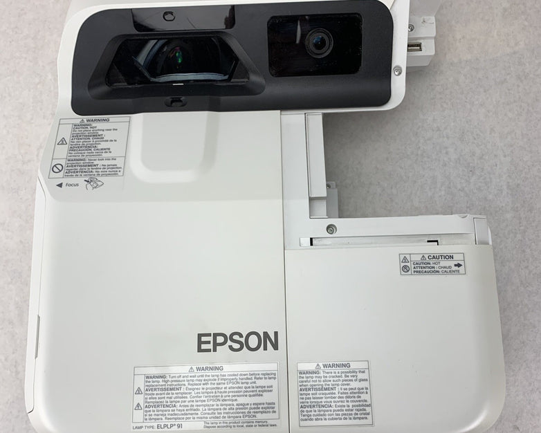 Epson PowerLite 695Wi H740A LCD Lamp Projector 1699 Lamp Hours - No Remote