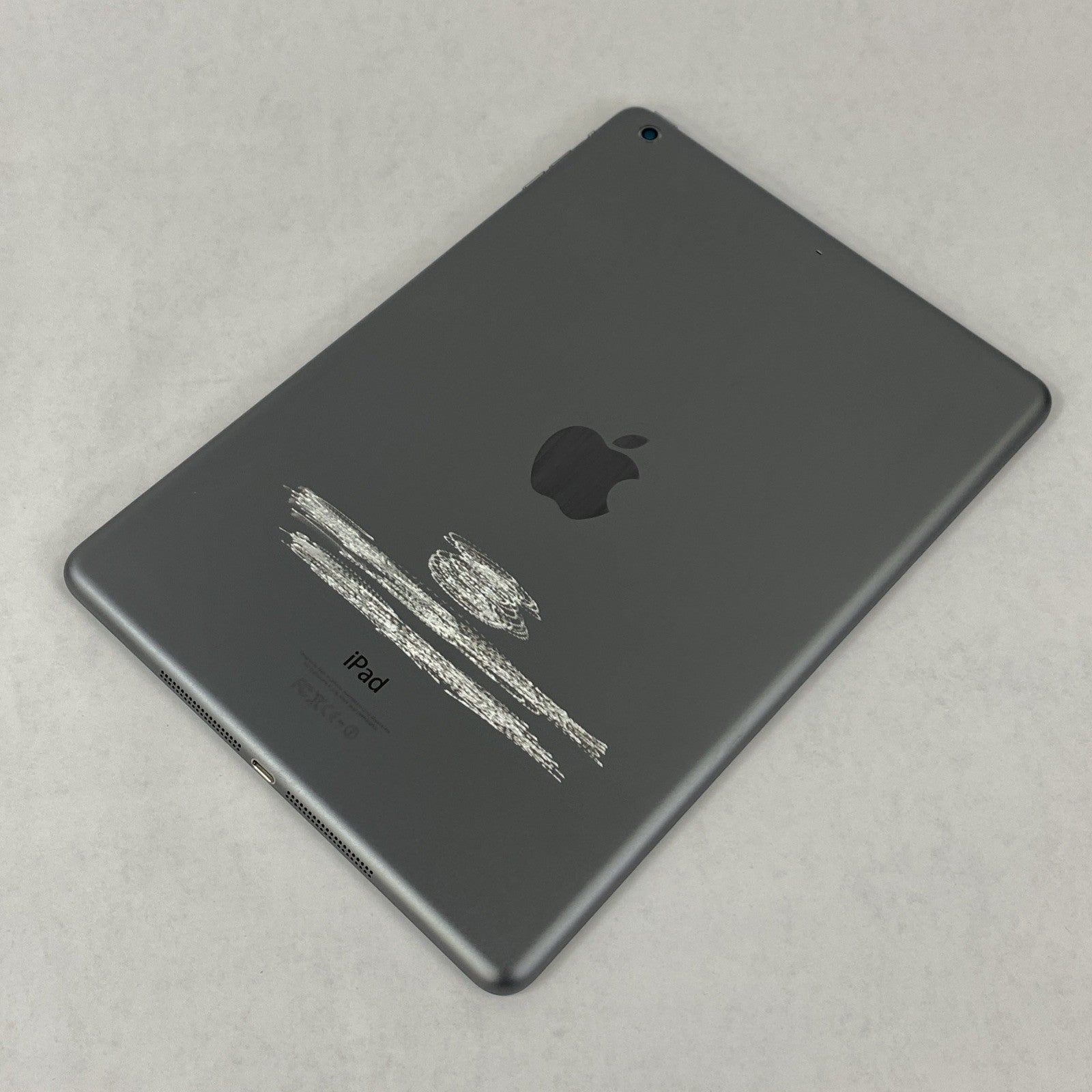 Apple iPad Air 1st Gen A1474 16GB Wi-Fi 9.7" Space Gray IOS 12.5.812