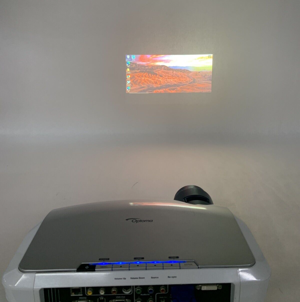 Optoma EP910 HD 720P 1400x1050 Resolution DLP Projector 3500 Lumens Tested