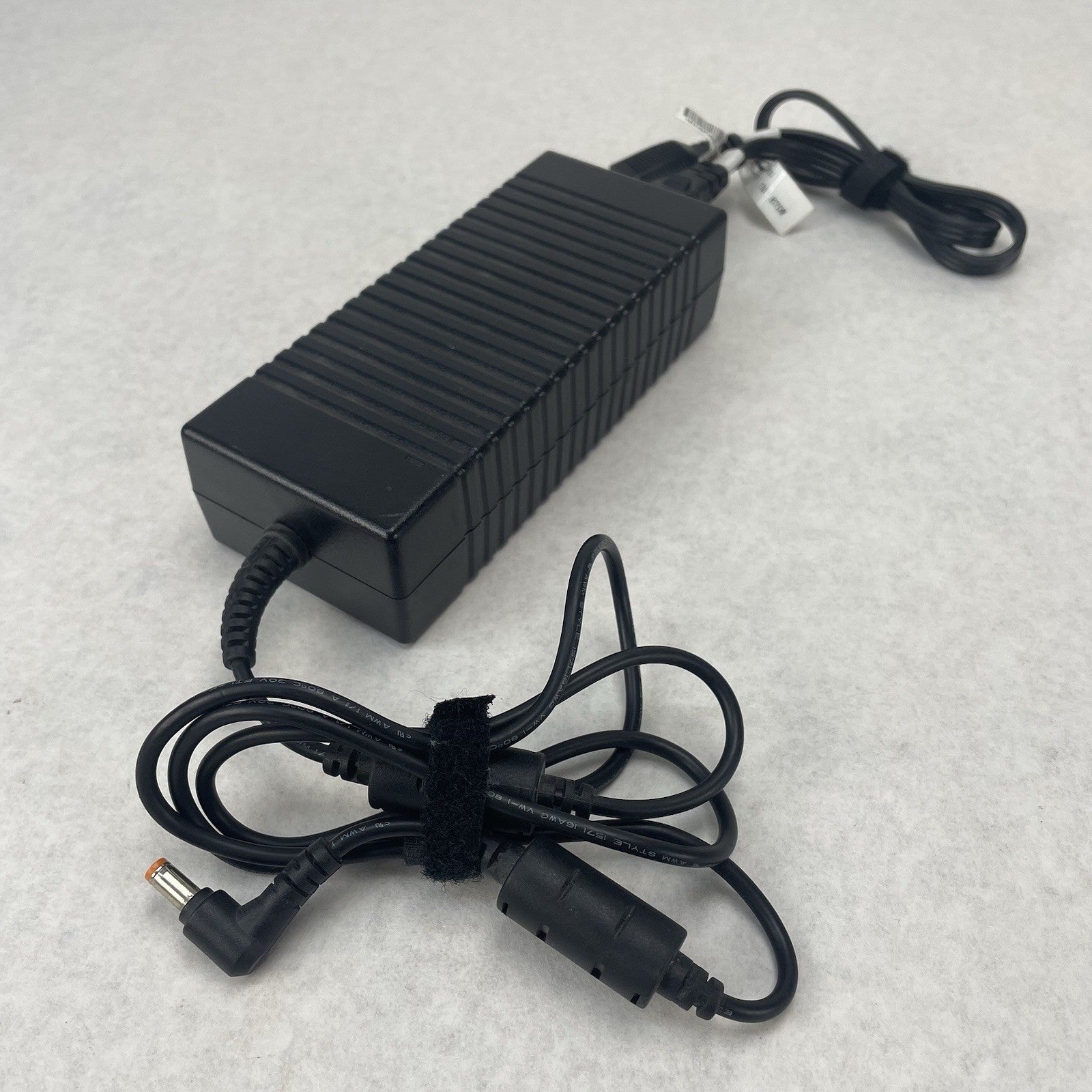 LiteOn  PA-1131-07 19v 6.3a AC Adapter0