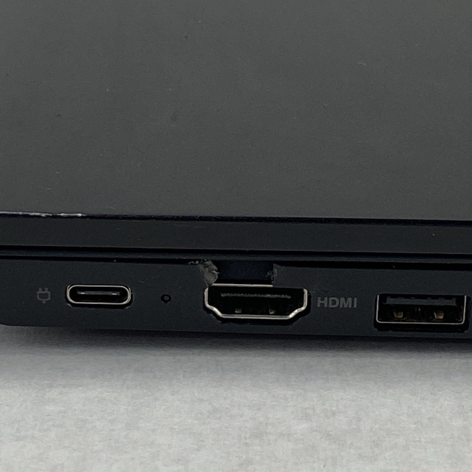 Lenovo ThinkPad E480 Intel Core i5-8250U 1.60 GHz 8GB RAM 14' No HDD No OS