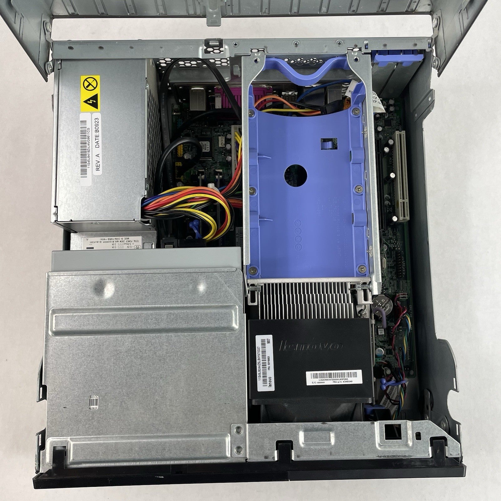 Lenovo ThinkCentre 7269C2U SFF Core 2 Duo E7400 2.80 GHz 3 GB RAM No HDD/OS12