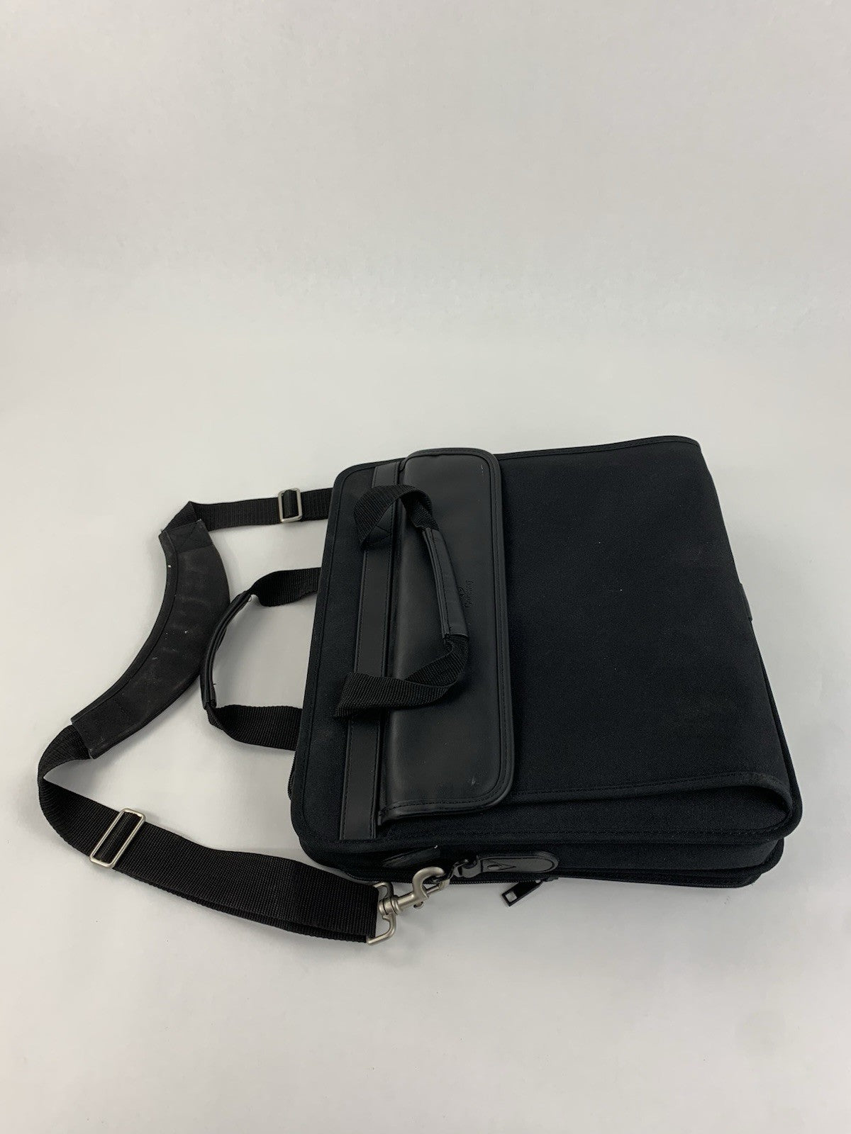 Gateway 15 inch Expandable Laptop Briefcase - Black3