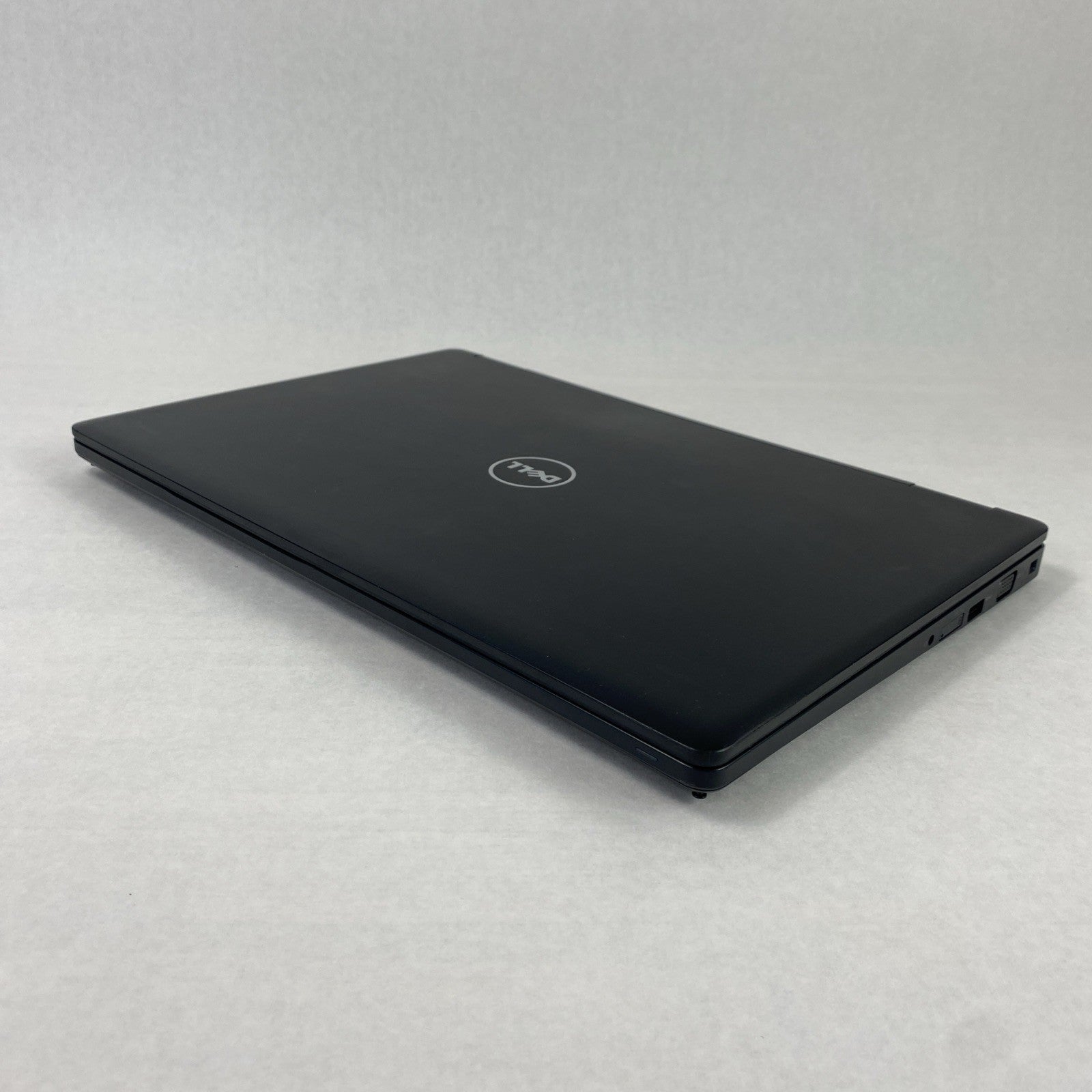 Dell Latitude 5580 Intel Core i5-7300U 2.60 GHz 8 GB RAM 15.6" No HDD No OS