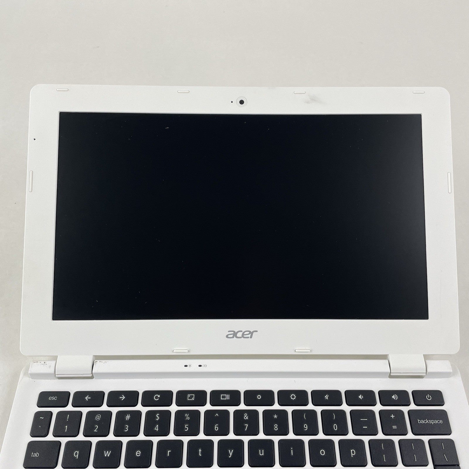 Acer CBS-111 11.6" Celeron N2840 2.16 GHz 2 GB RAM 16 GB HDD No AC4