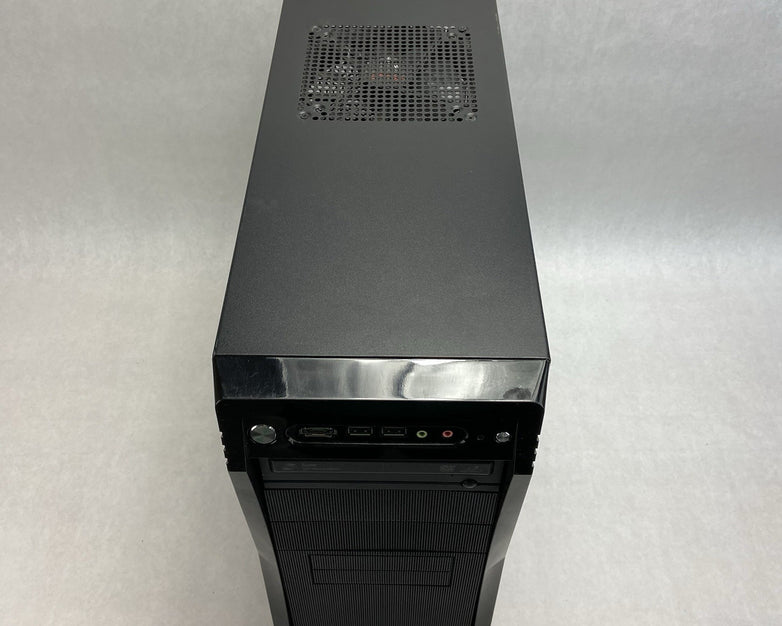 Rosewill Mid Tower Gaming Case OCZ Tech ModxStream-Pro 700W PSU