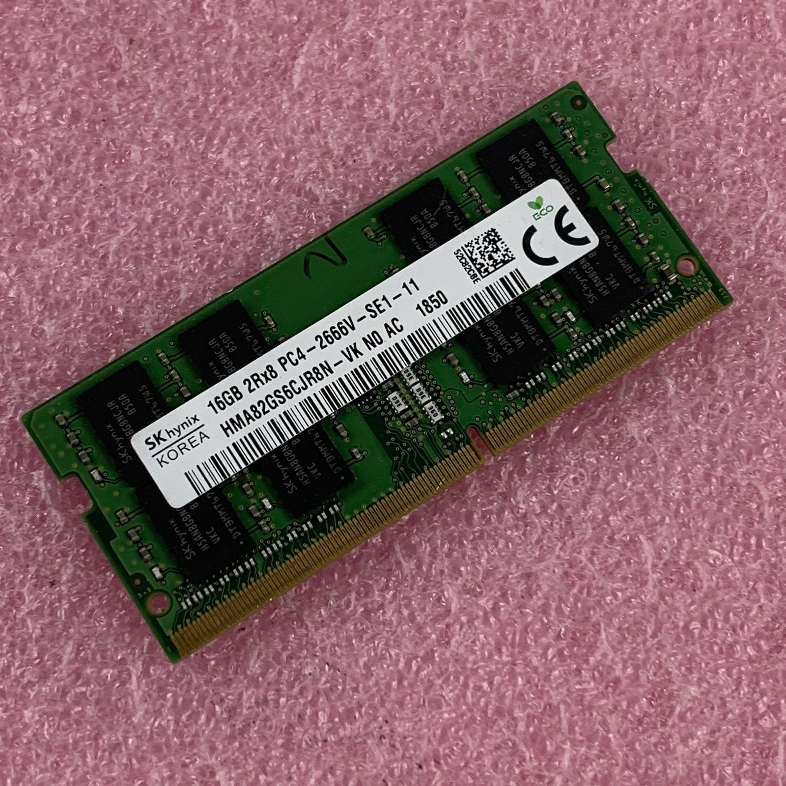 SK Hynix HMA82GS6CJR8N-VK 16 GB DDR4 SO-DIMM PC4-2666 260-Pin Laptop Memory Ram0