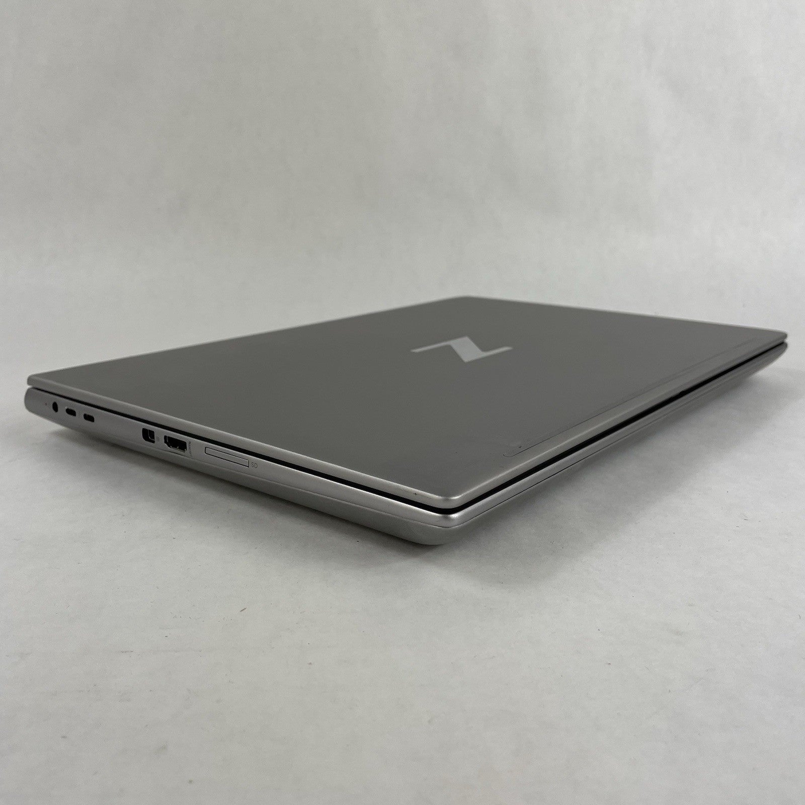 HP ZBook Fury 16 G9 16" i7-12850HX 4.158 GHz 16 GB RAM No SSD/OS/AC/Battery/GPU9