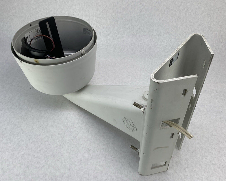 Pelco DF5-PG-E1 Fixed Mount Outdoor Pendant No Camera w/ Wall Mount PA-402
