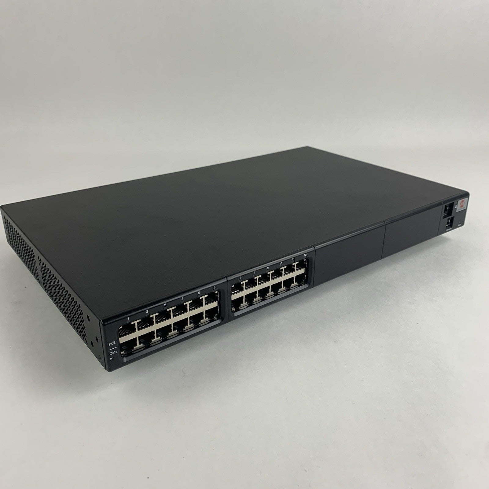 Microchip PD-9512-10GC/AC 12-Port BT 60W Switch Box Opened2