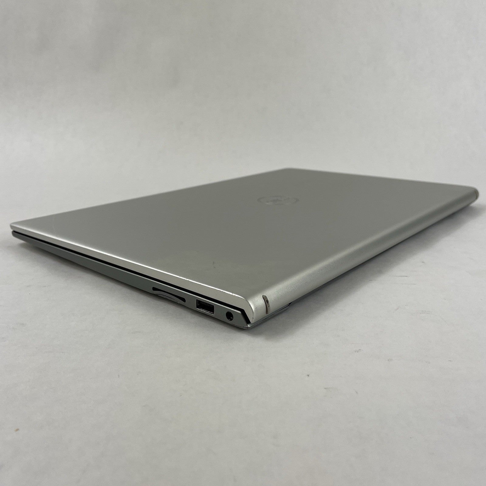 Dell Inspirton 15 5510 15.6" i5-11320H 3.20GHz 8GB RAM No SSD/OS/AC - Bad Bottom11