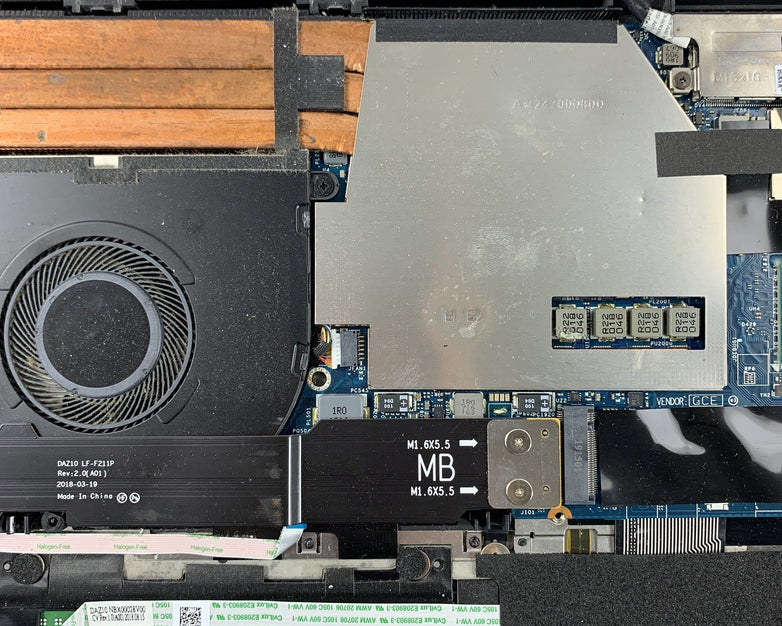 Dell XPS 15 9575 2-in-1 15.6" i5-8305G 2.8 GHz 8 GB Ram No OS No HDD No Batt