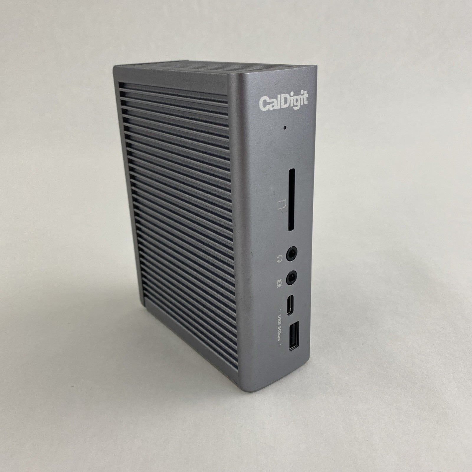 CalDigit TS3 Plus Thunderbolt 3 Docking Station 3 Plus No Ac Adapter or Cords1