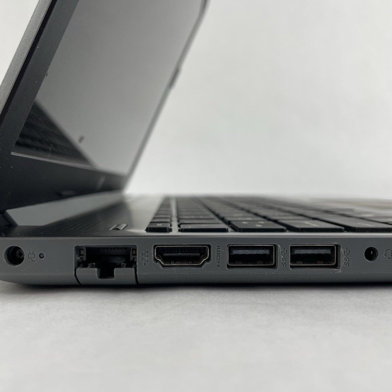 HP 15-da0046nr 15.6" i3-7020U 2.30 GHz 8 GB RAM No SSD No OS No AC4