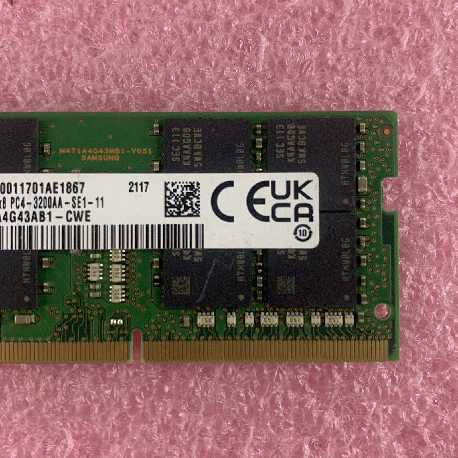 Samsung M471A4G43AB1-CWE 32 GB DDR4 SO-DIMM PC4-3200AA 260-Pin Non-ECC RAM3