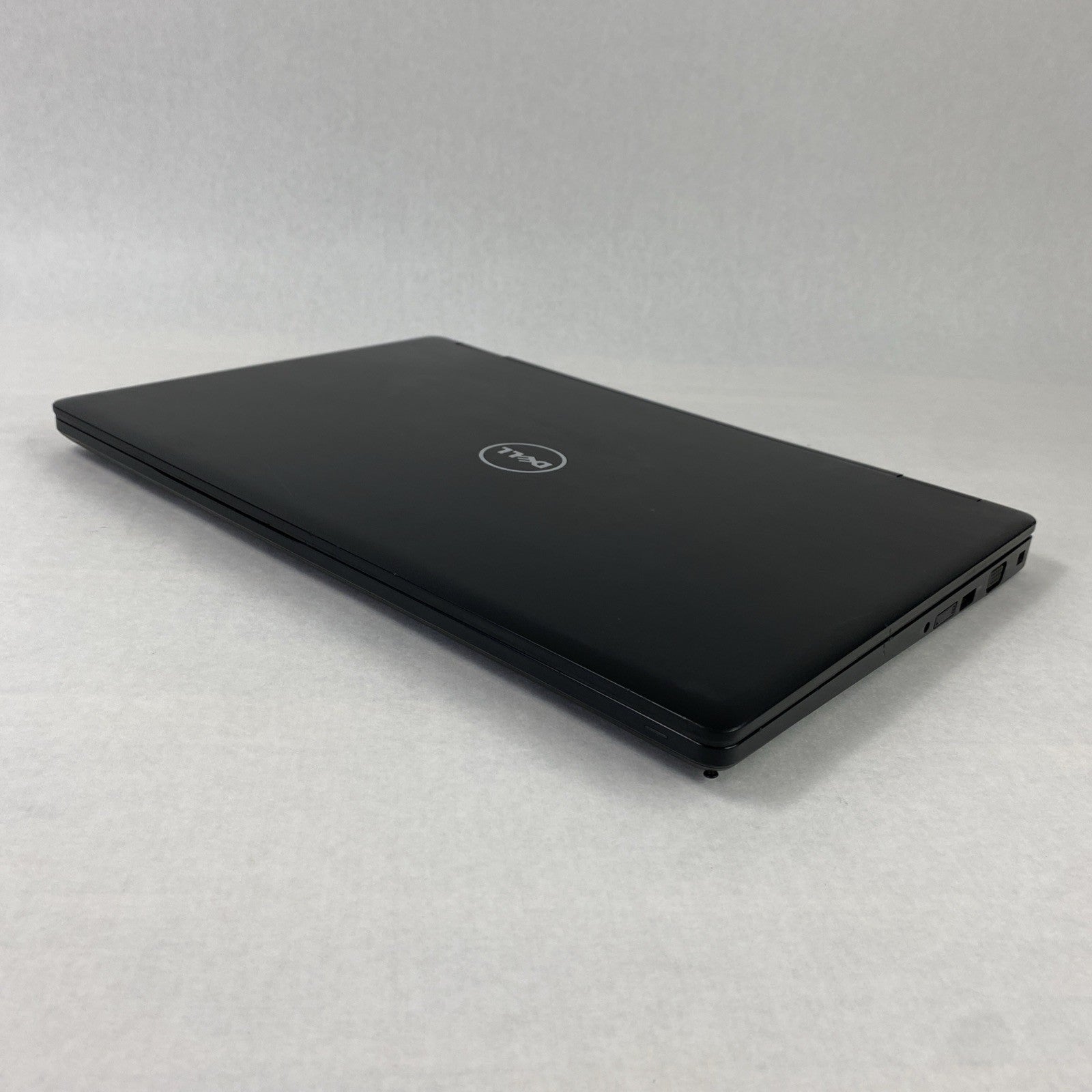 Dell Latitude 5580 Intel Core i5-7300U 2.6GHz 8GB RAM 15.6" No HDD No OS