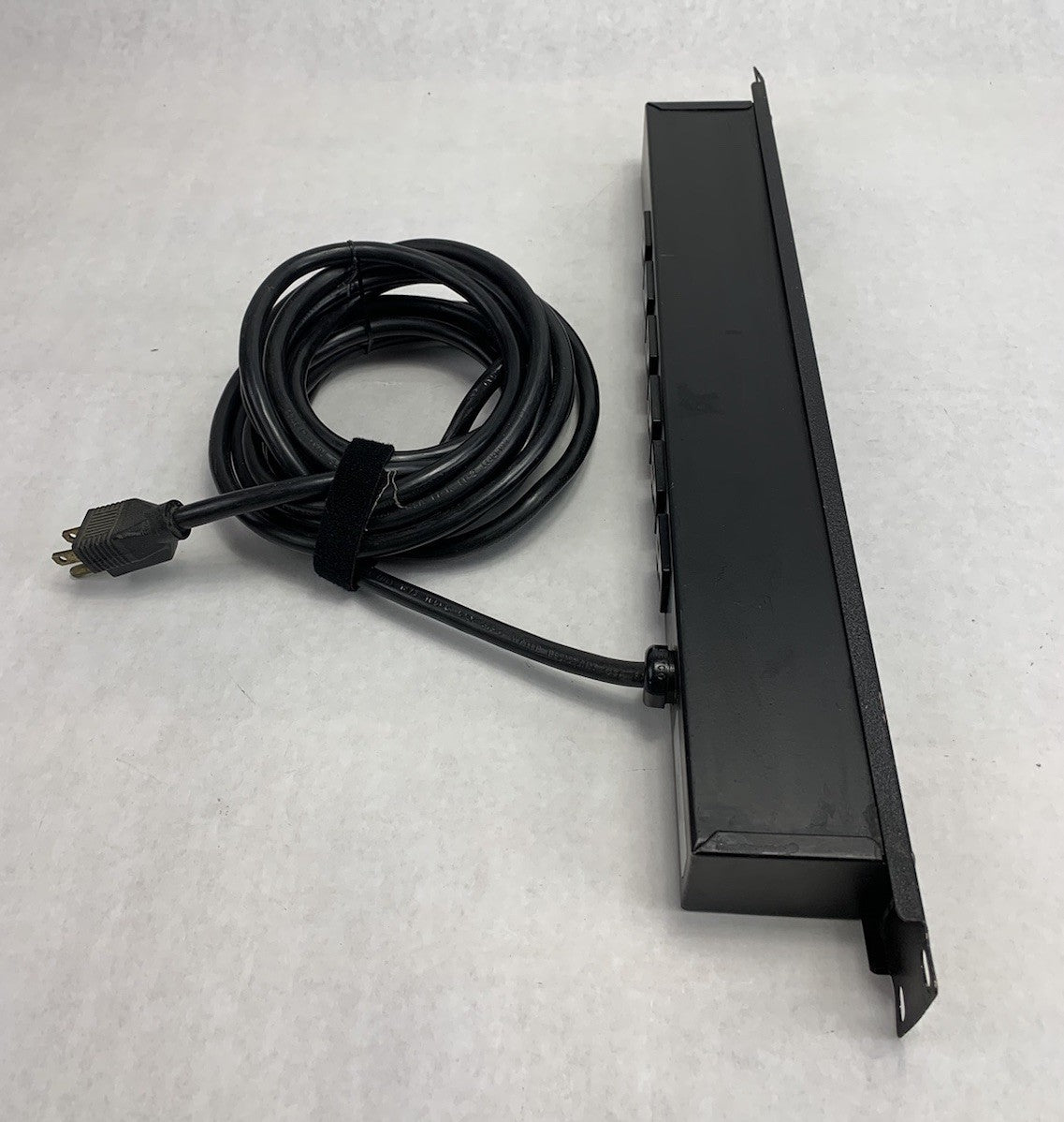 Winsted 98700 15A 120V Relocatable Power Tap Power Strip