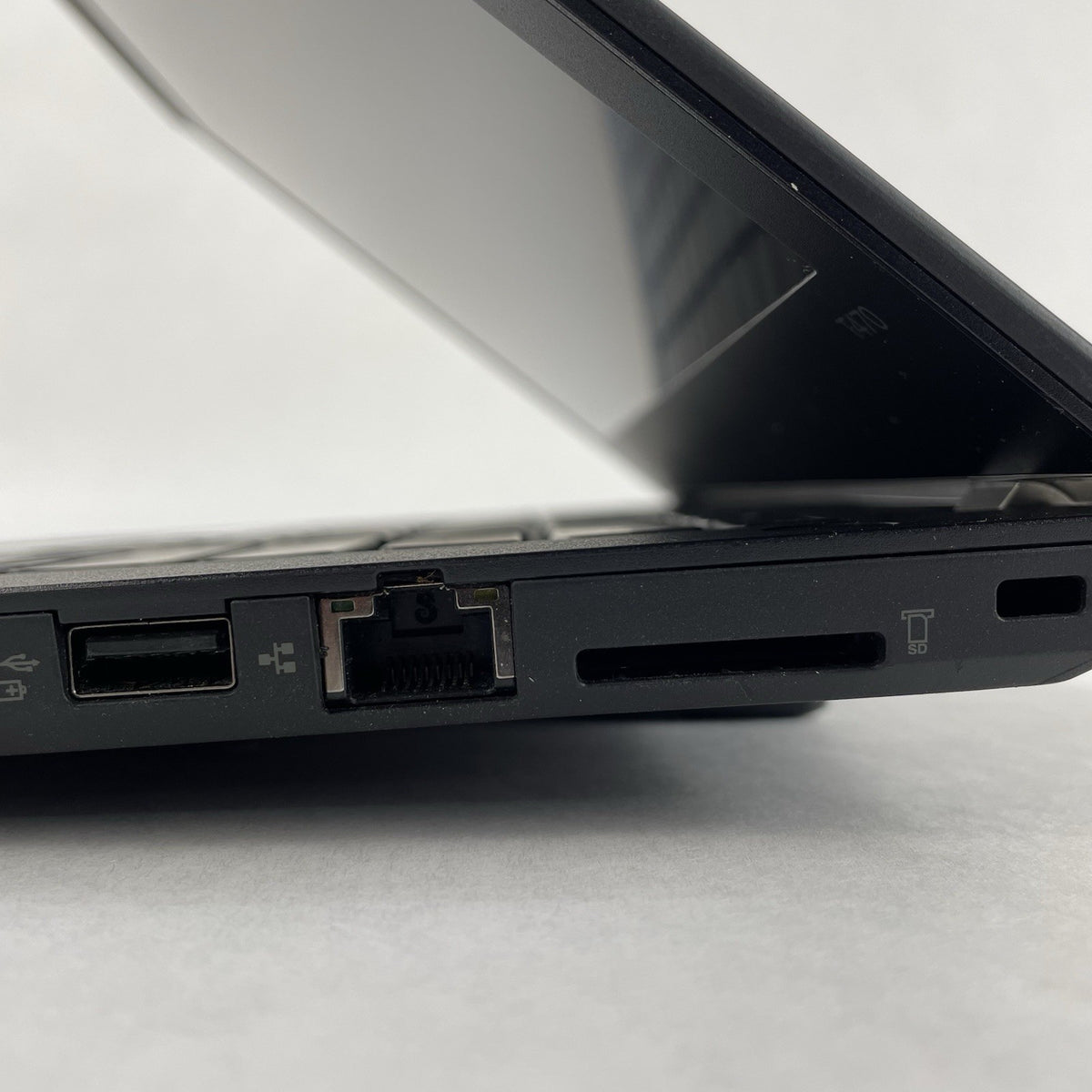 Lenovo ThinkPad T470 14" i5-6300U 2.40 GHz 8 GB RAM No SSD/OS/AC8