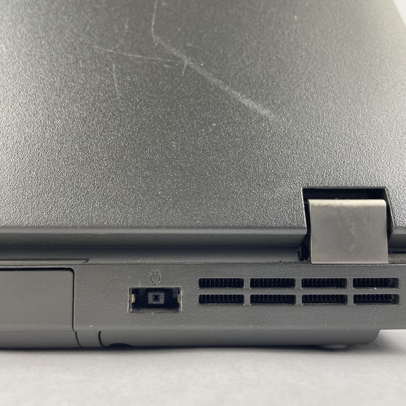 Lenovo ThinkPad L540 15.6" i5-4200M 2.50 GHz 8 GB RAM No SSD/OS/AC13