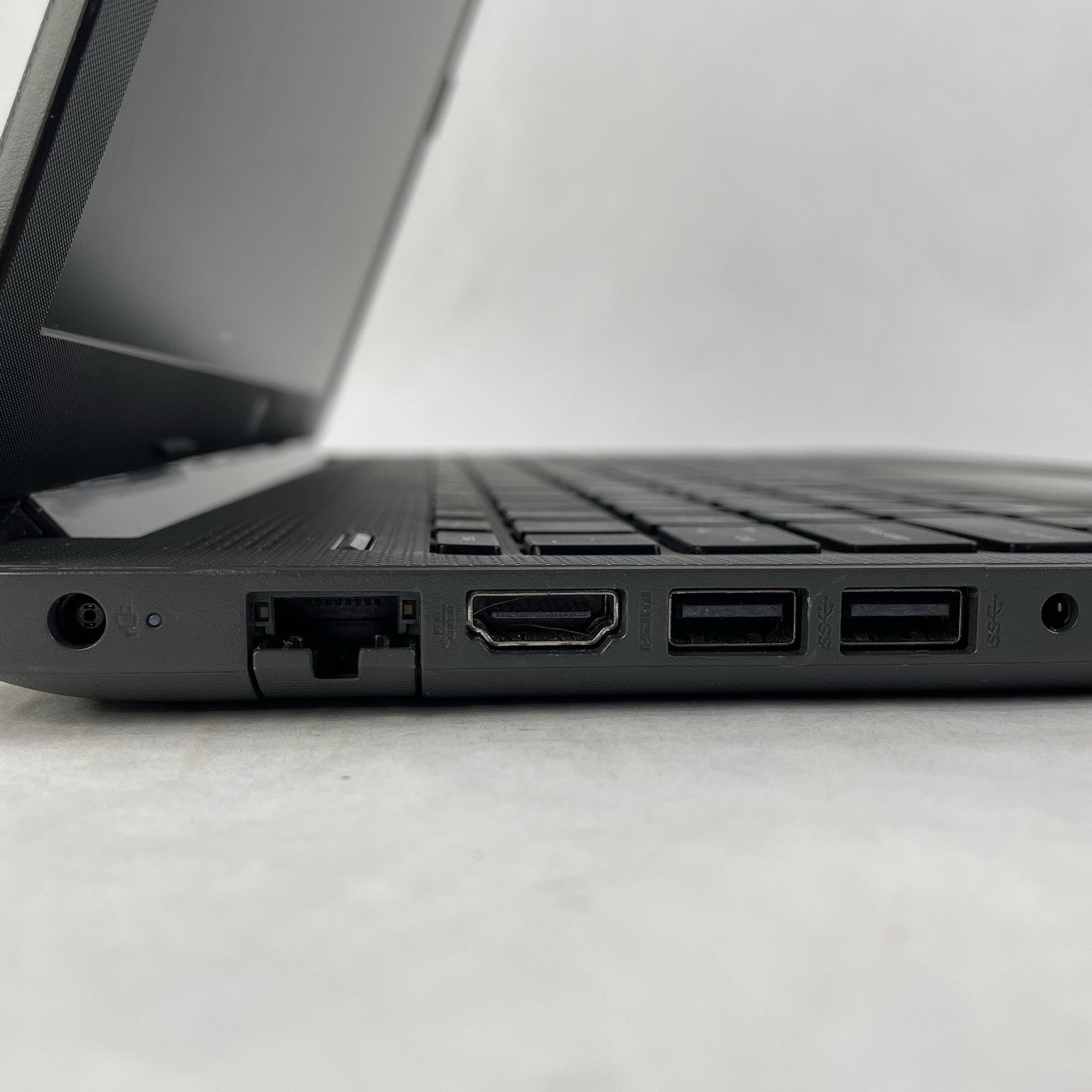 HP 255 G7 15.6" Ryzen 3 2200U 2.50 GHz 8 GB RAM No SSD/OS/AC - READ6