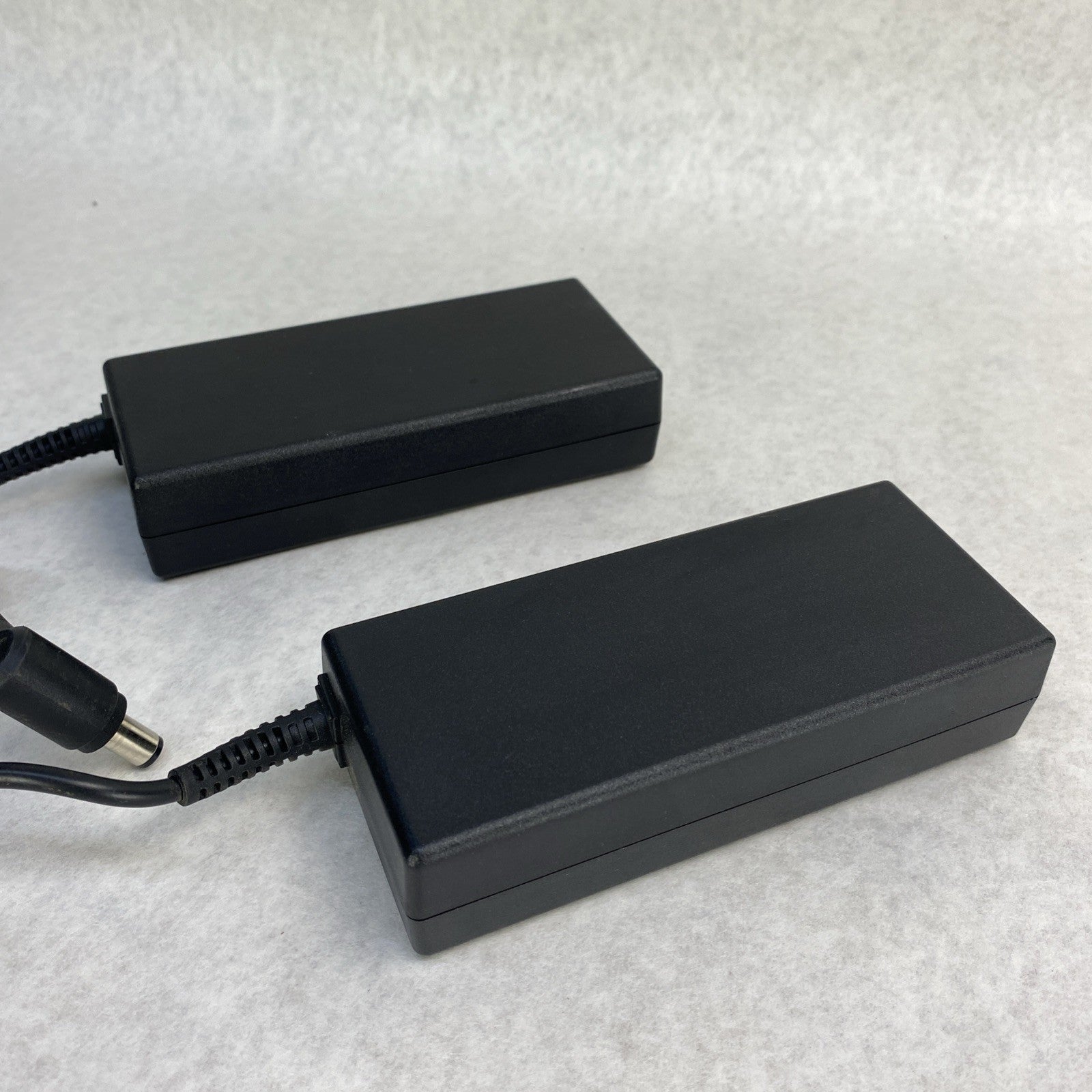 HP TPC-CA57 7.4mm 19.5V 4.62A 90W AC Power Adapter (Lot of 2)