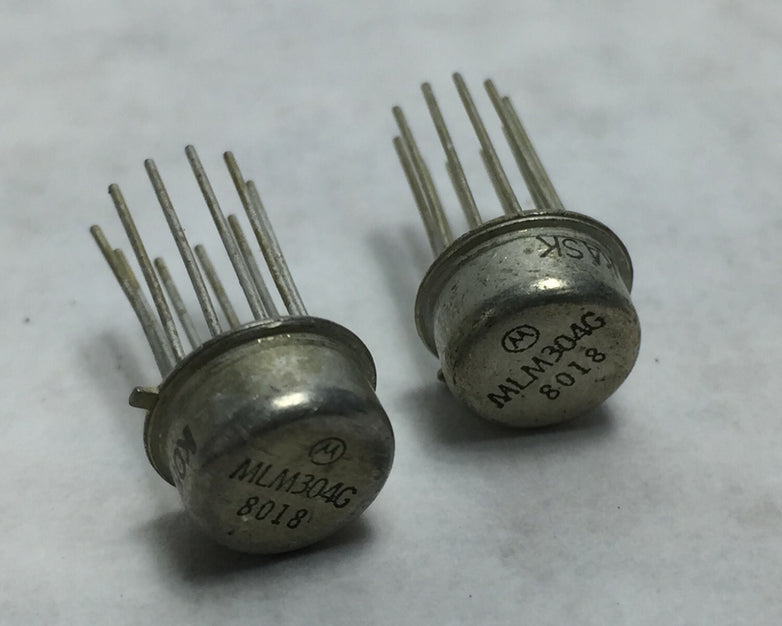 Motorola MLM304G Voltage Regulator  Lot of 2   NOS