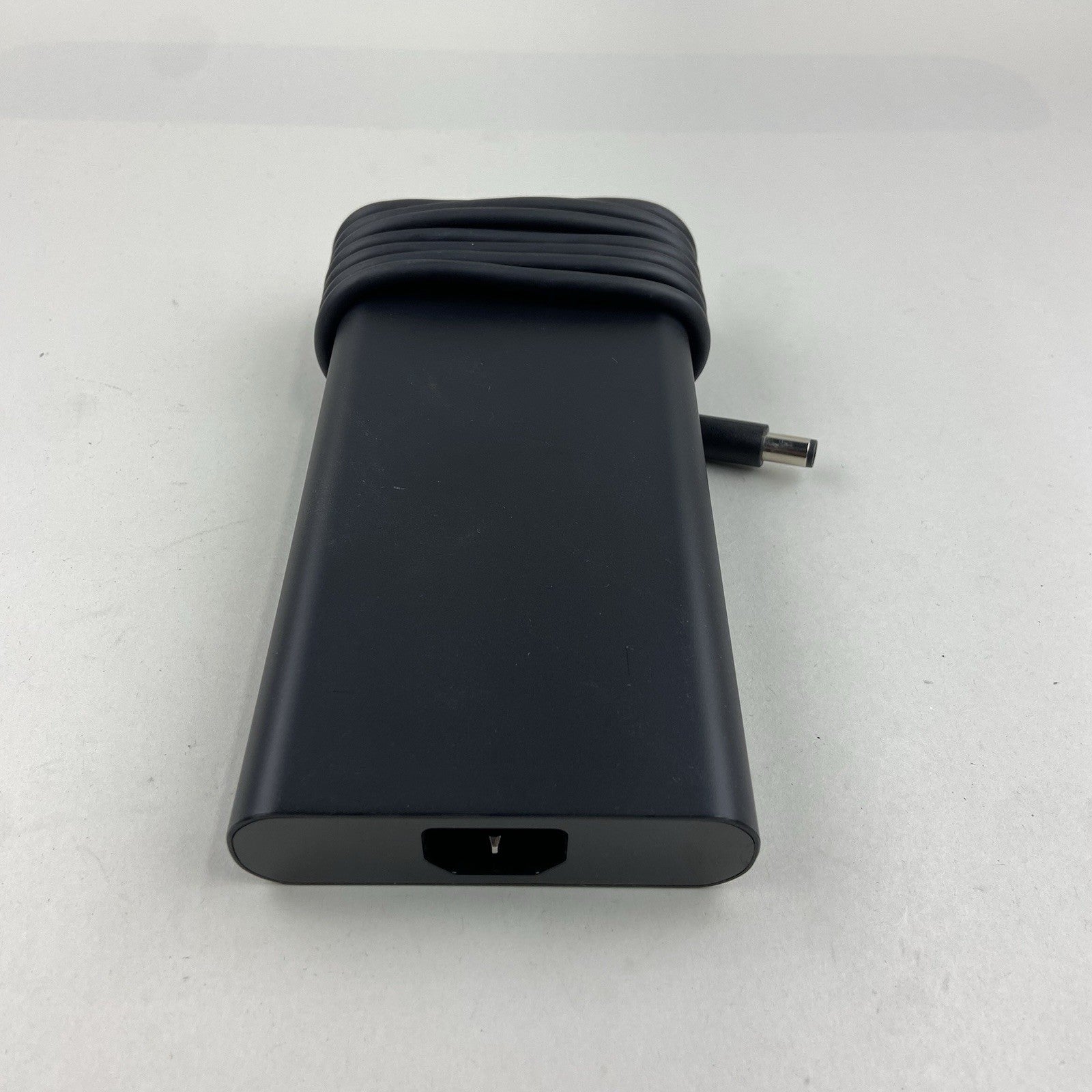 Dell Adapter LA240PM180 19.5v, 12.31A 240.0w6