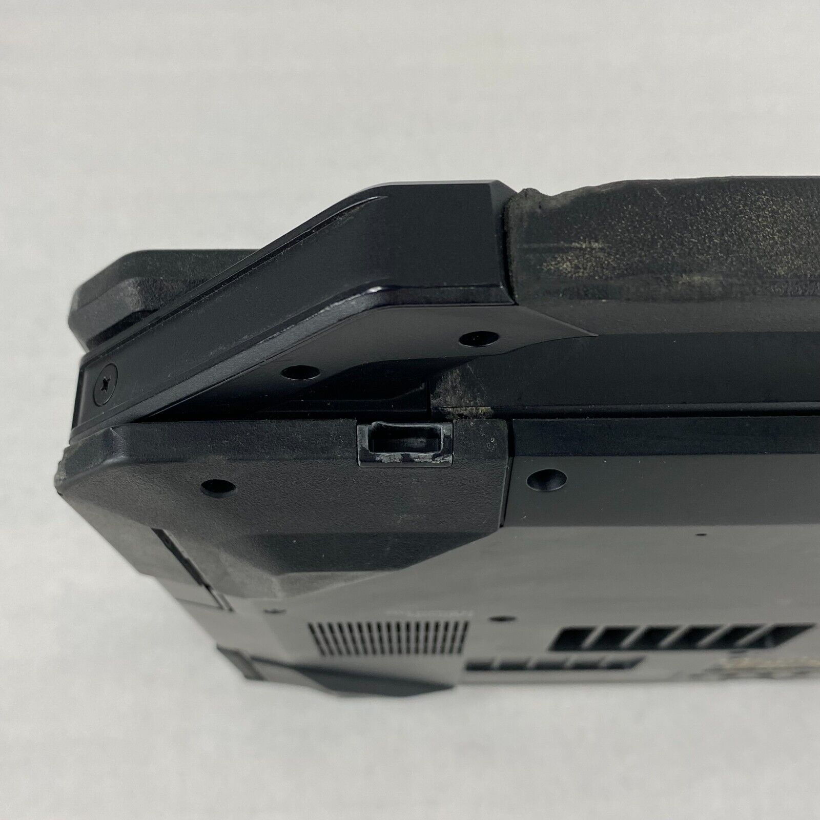 Dell Latitude 14 Rugged 5414 i5-6300U 2.40GHz 8GB RAM 14.0" No Battery No HDD/OS