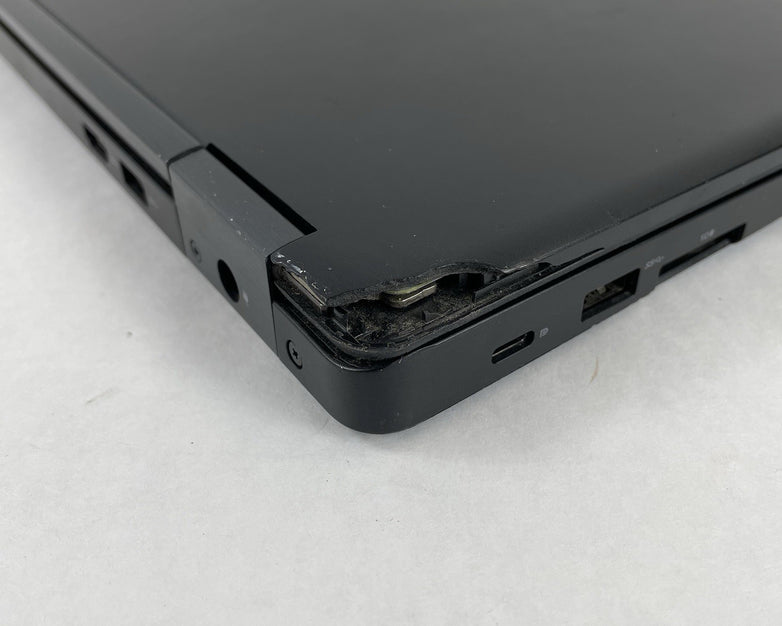 Dell Latitude 5590 15.6" i5-8250U 1.6 GHz 8GB RAM No SSD No OS - Bad Corner READ