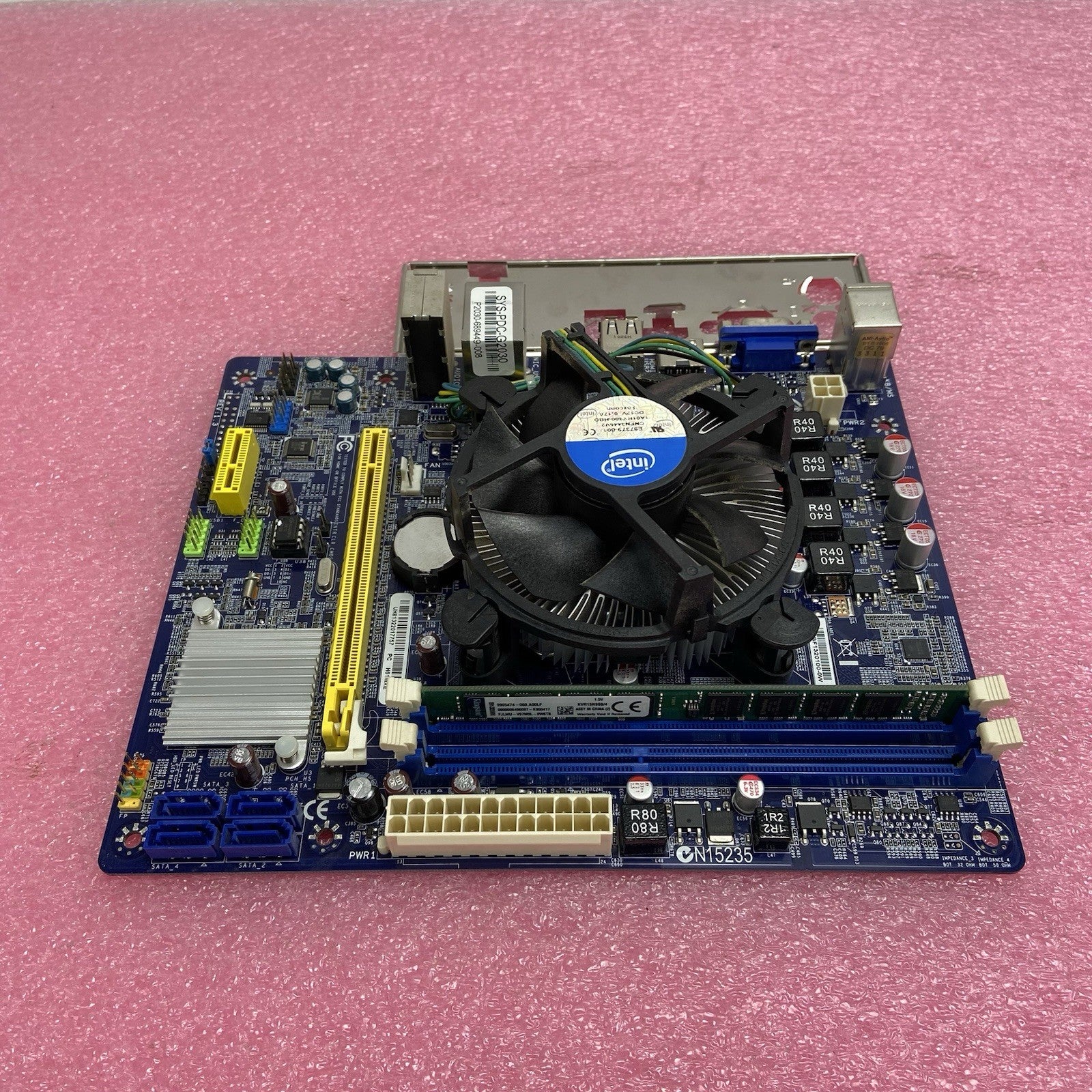 Foxconn H61MXE Motherboard Intel Pentium G2030 3GHz 4GB RAM w/IO Shield2