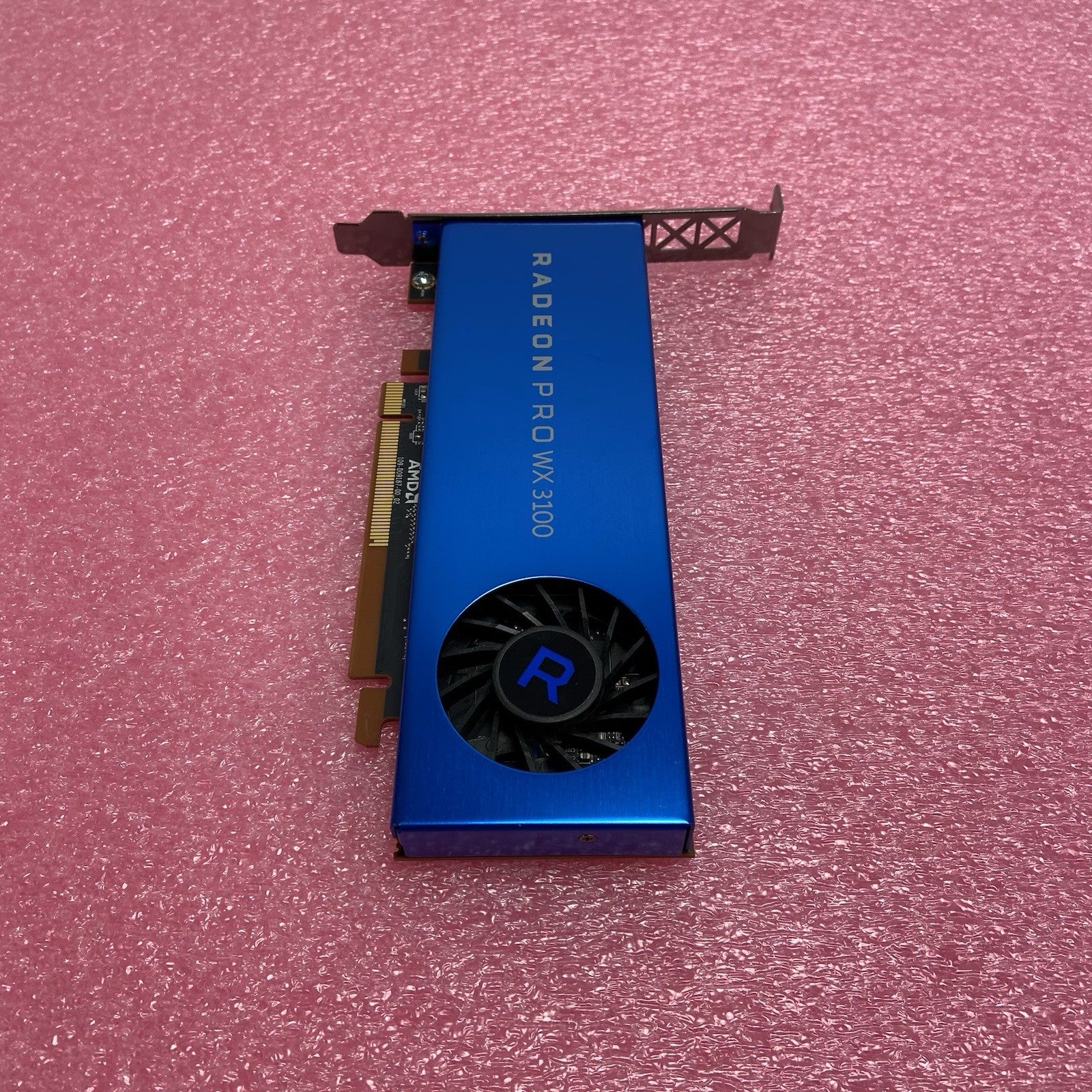 Radeon Pro WX 3100 PCIe x16 4GB GDDR5 Full Height Graphics Card 190-D09187-00_021