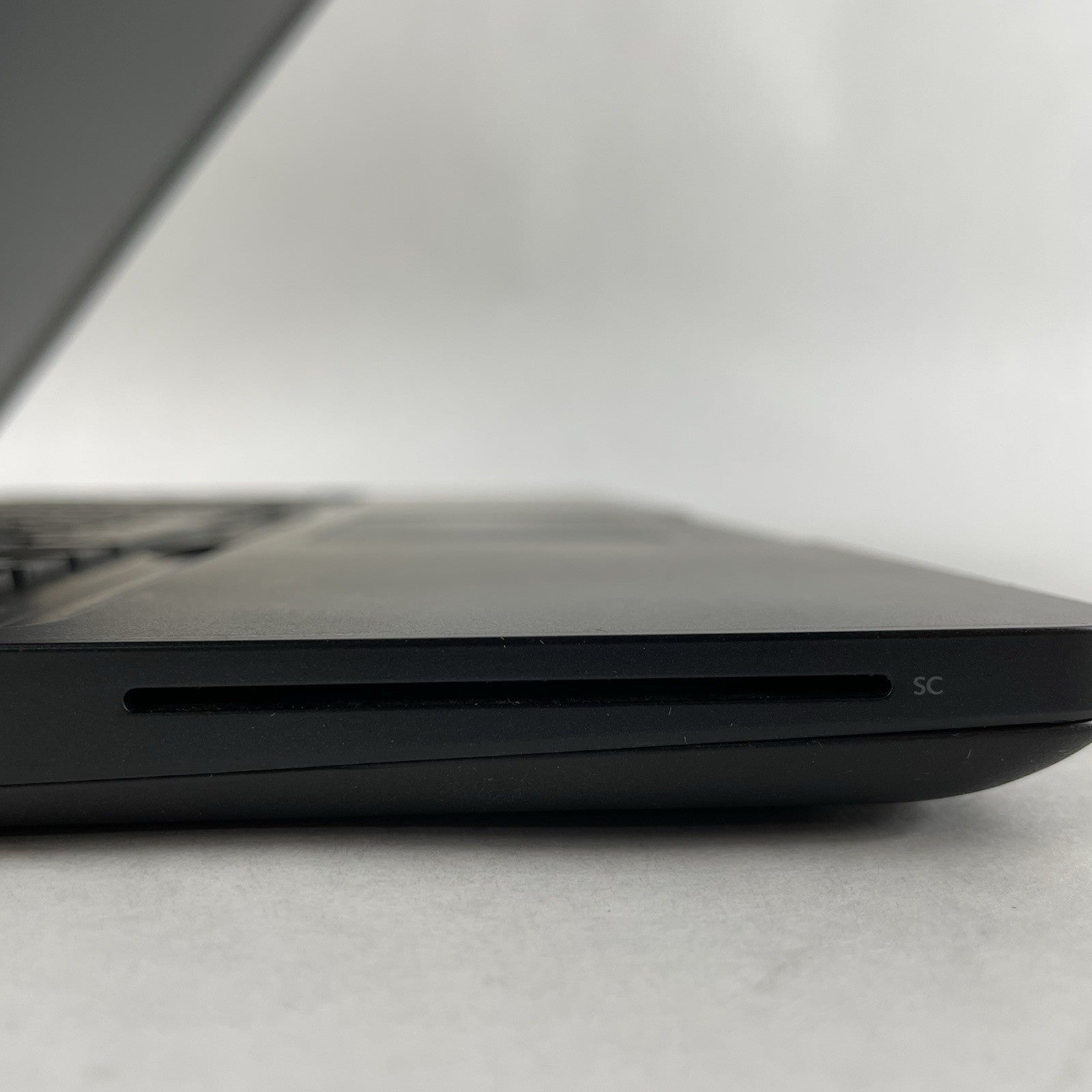 Dell Latitude 5580 15.6" i5-7300U 2.60 GHz 8 GB RAM No SSD/OS/AC/Batt7