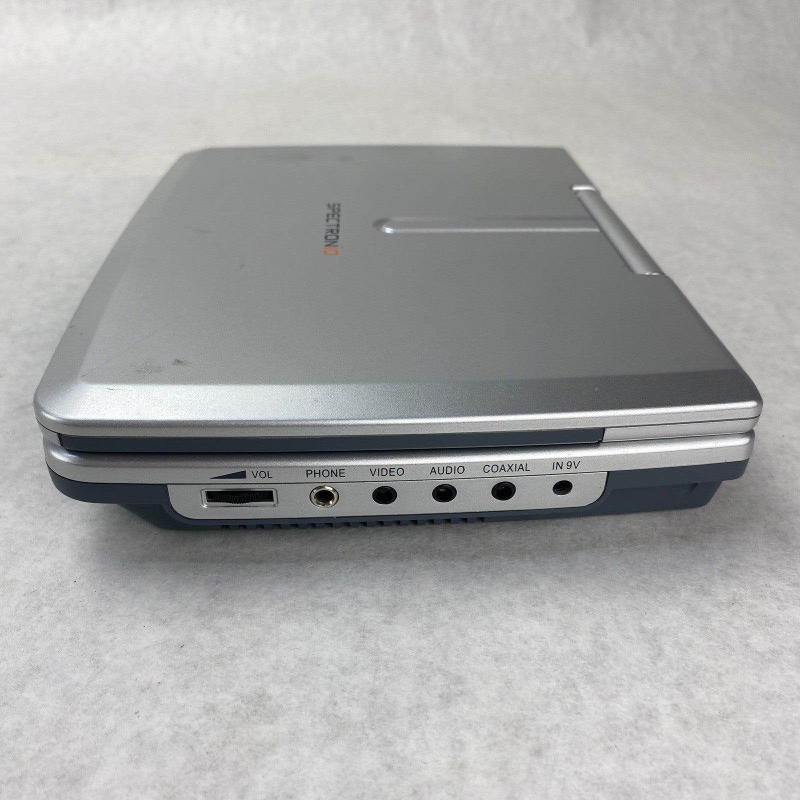SpectroniQ PDV-700 Portable DVD Player 7" LCD With Travel Case - No Battery7