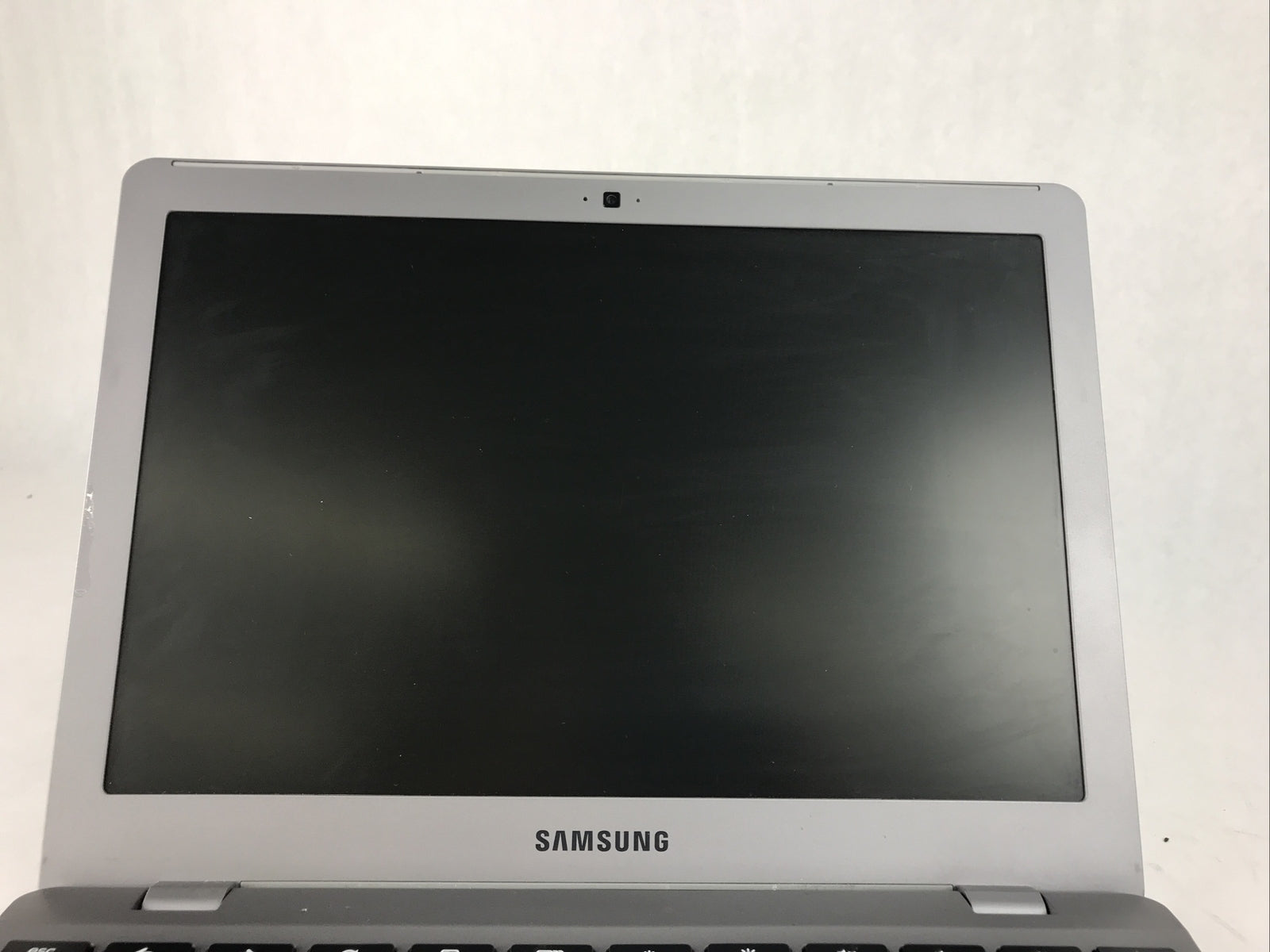 Samsung XE550C22 Chromebook - Celeron 1.30 GHz 4GB Ram 16GB - Battery Below 50%