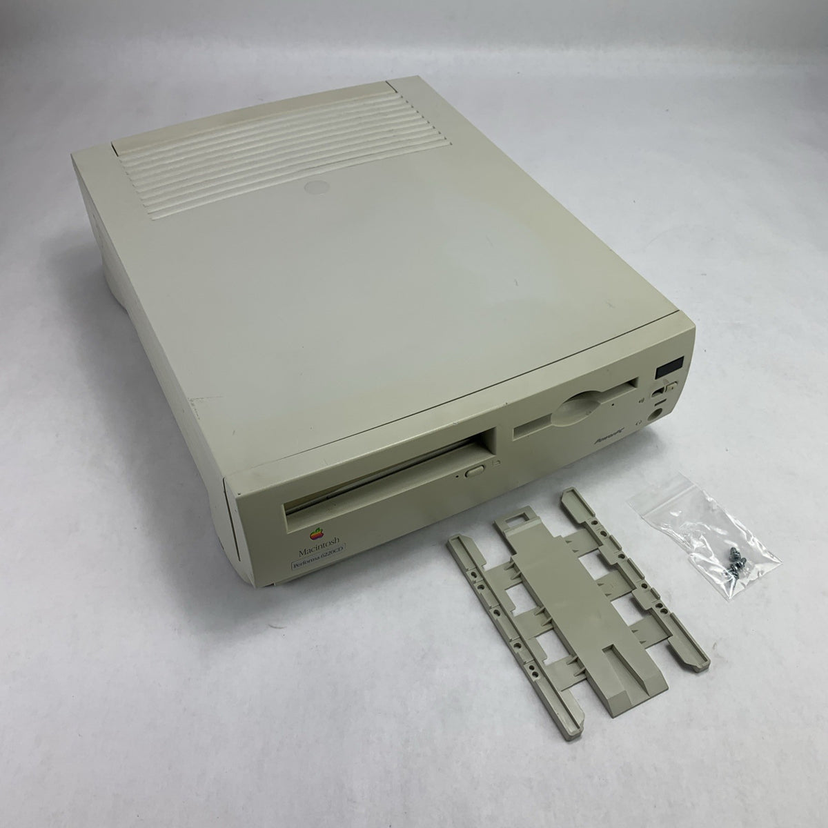 Macintosh Performa 6220CD - No HDD NO OS - Missing Volume Button- CD Drive Stuck0